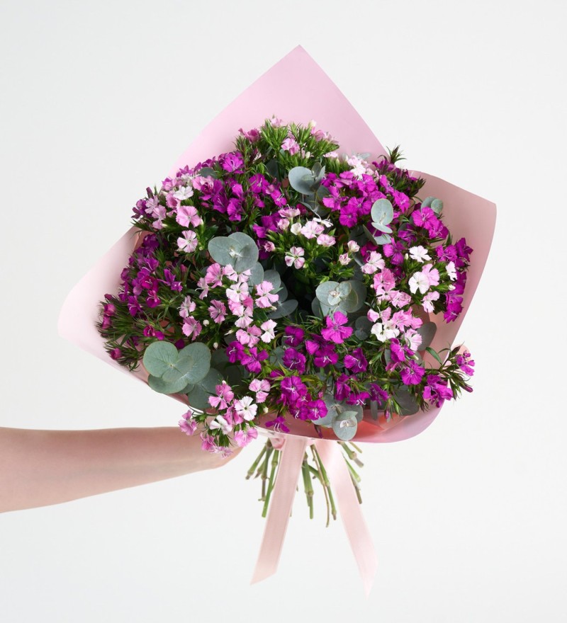 Pembe Bukette Hüsnüyusuf Çiçekleri