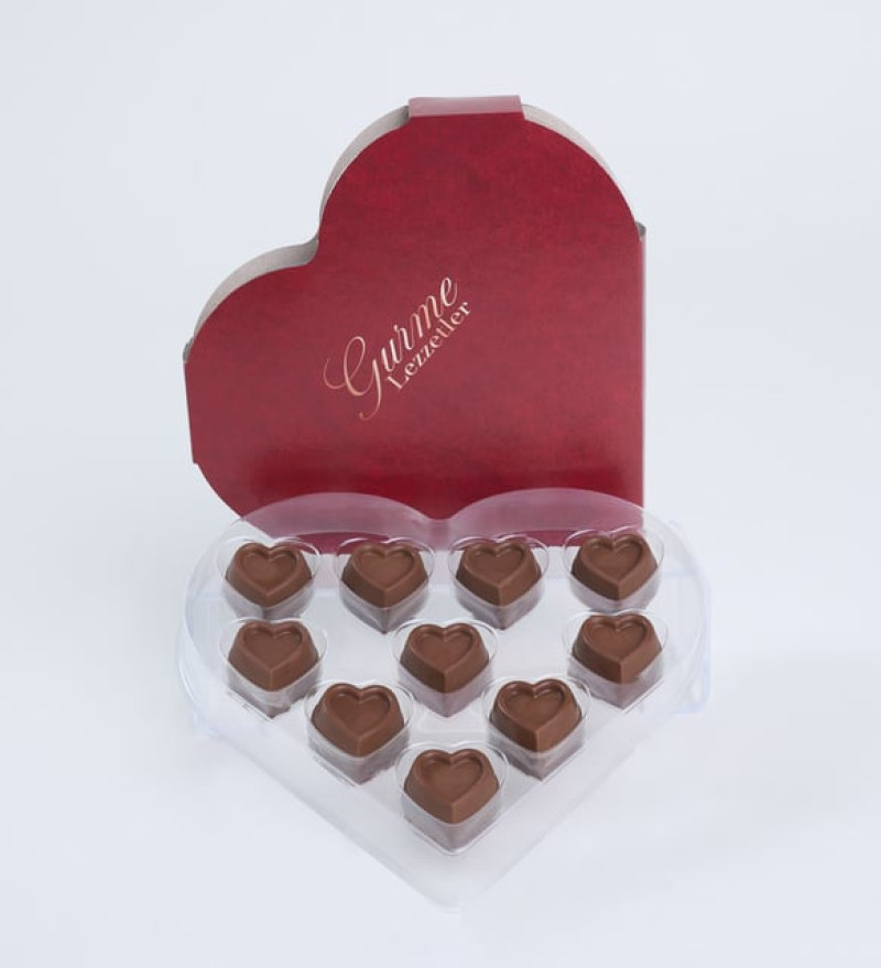 Beyaz Papatya Buketi ve Kalpli Gurme Lezzetler